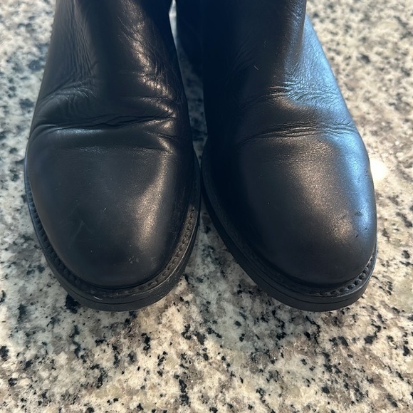 Burberry Ankle Boot w/Zip - Picture 5 of 6